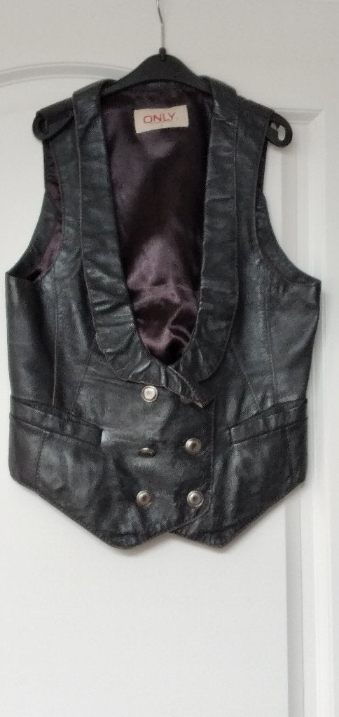 Leren vestje/jasjes/suede jasje/(dames) €25,00 per stuk, Ophalen of Verzenden, Zo goed als nieuw, Maat 38/40 (M), Zwart