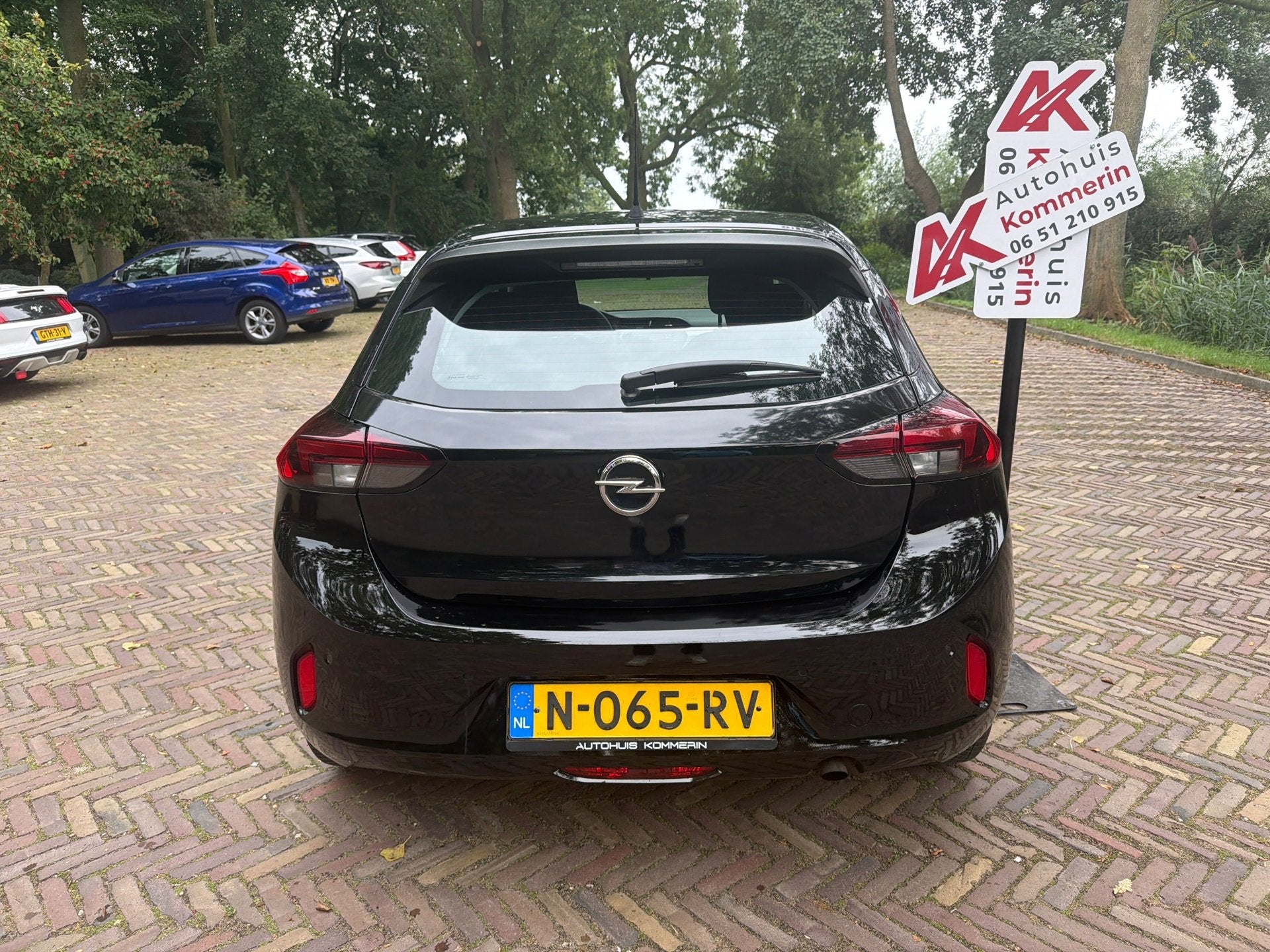Opel Corsa rplay. Wij zijn altijd de goedkoopste met de best, Auto's, Voorwielaandrijving, Dealer onderhouden, Stof, 1199 cc