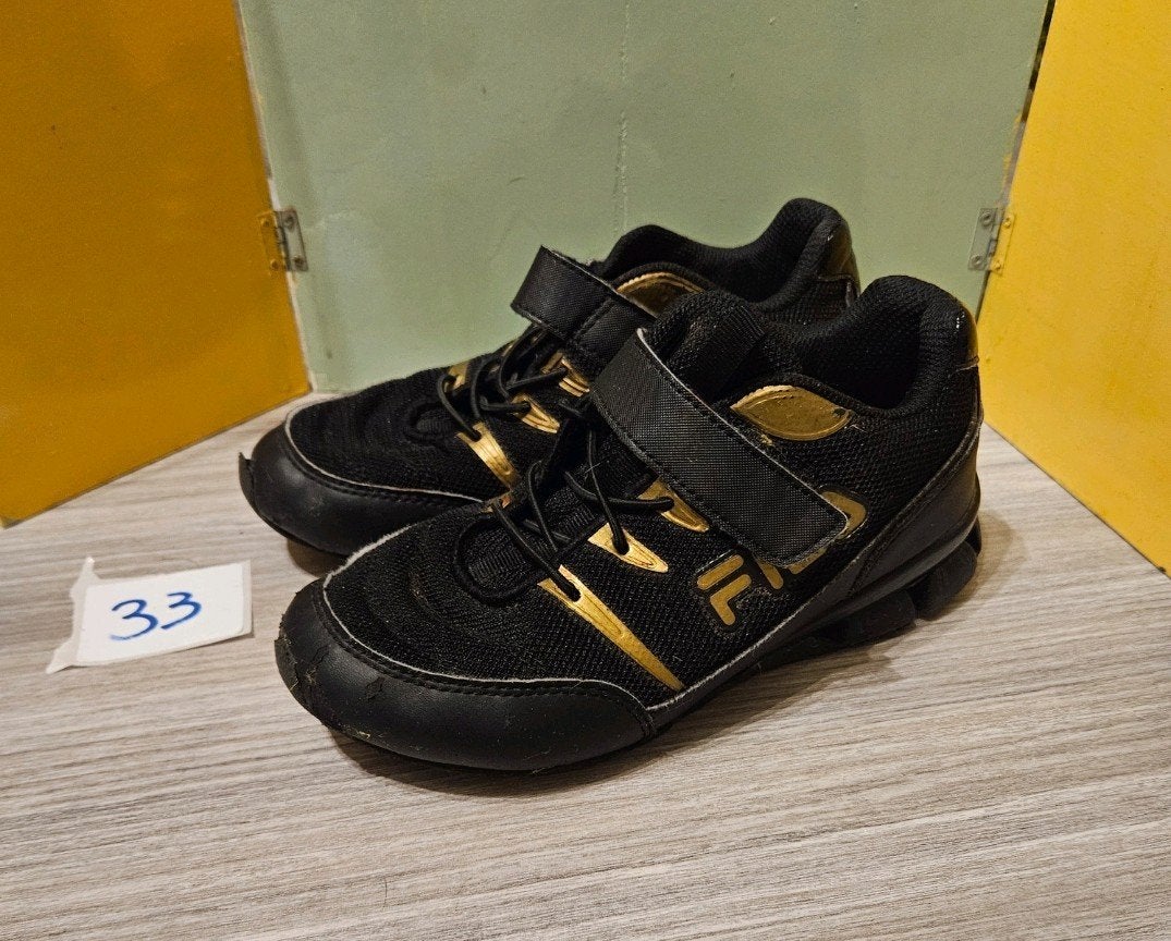 Fila Sportschoenen Zwart/Goud Maat 33, Kinderen en Baby's, Ophalen of Verzenden, Gebruikt, Fila, Jongen of Meisje