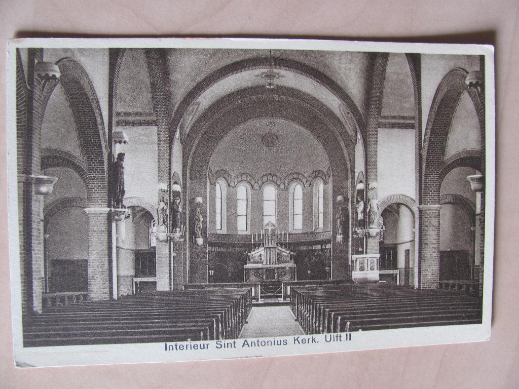 Ulft, interieur St Antonius, Verzamelen, Ansichtkaarten | Nederland, Ophalen of Verzenden, 1920 tot 1940