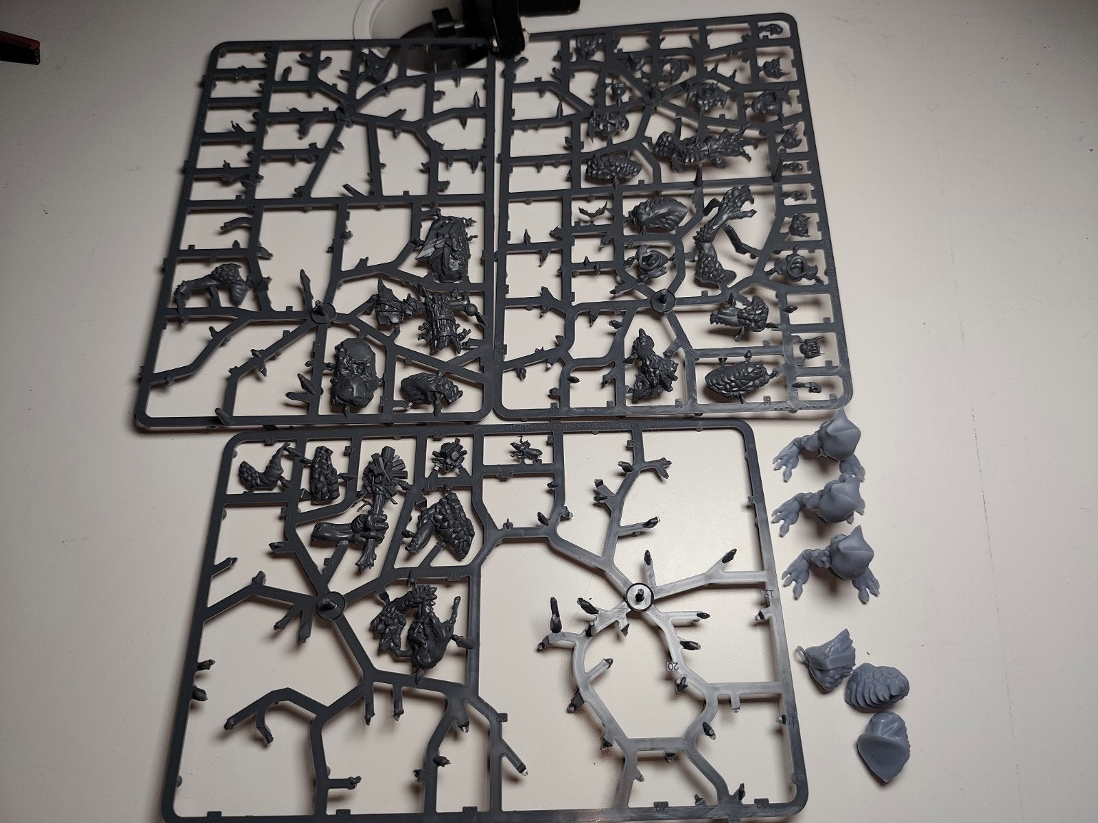 Warhammer Age of Sigmar Rockgut Troggoths, Ophalen of Verzenden, Zo goed als nieuw, Warhammer, Figuurtje(s)