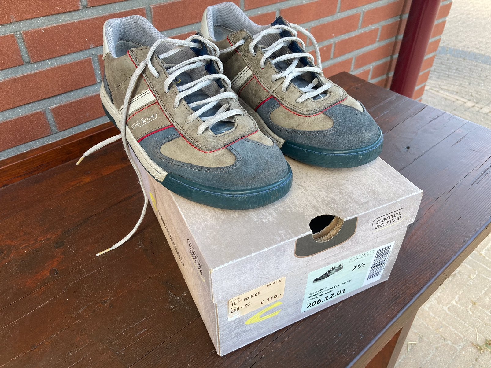Sneakers Merk Camel Active. Maat: EU 41, UK 7 1/2, Ophalen of Verzenden, Zo goed als nieuw