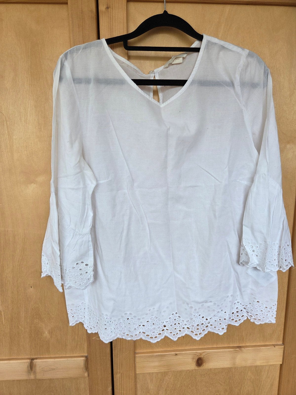 Witte blouse met borduursels - H&M, Maat 38/40 (M), H&M, Wit, Ophalen of Verzenden
