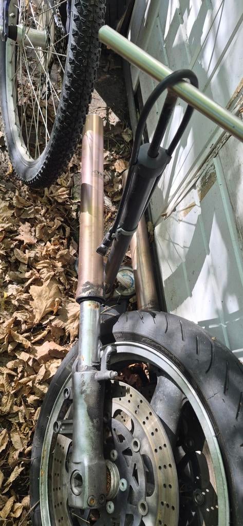 Voorvork Kawasaki ZX9R 94/95 (mogelijk ook andere modellen), Ophalen