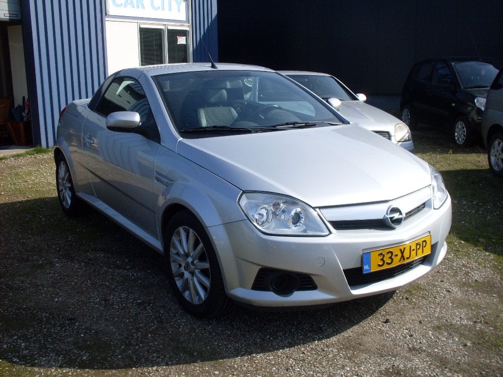 Opel Tigra 1.4 16V Twintop 2007 Grijs, Voorwielaandrijving, 4 cilinders, Cabriolet, 49 €/maand
