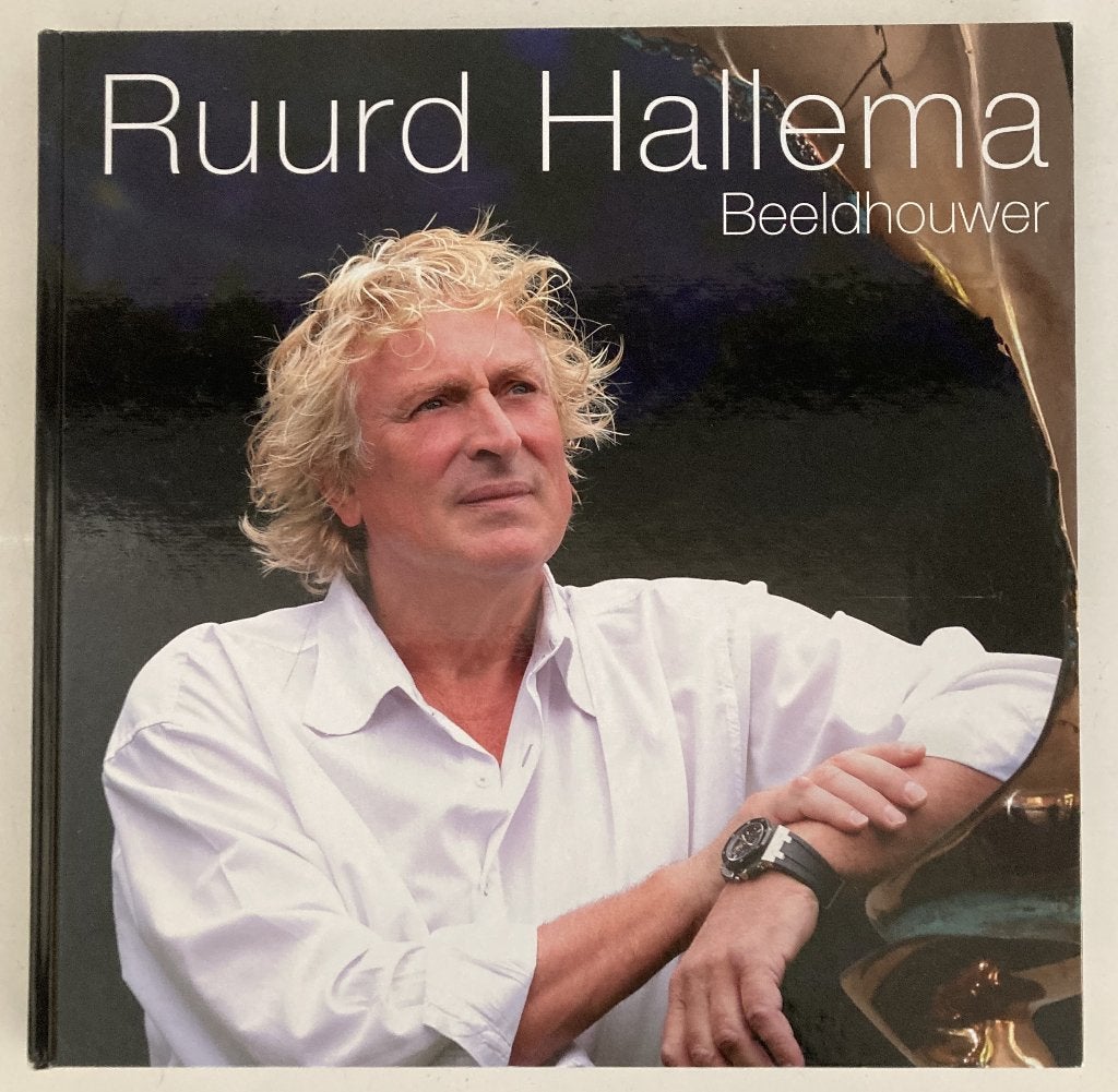 fraaie Ruud Hallema vintage, Ophalen of Verzenden, Gelezen, Beeldhouwkunst