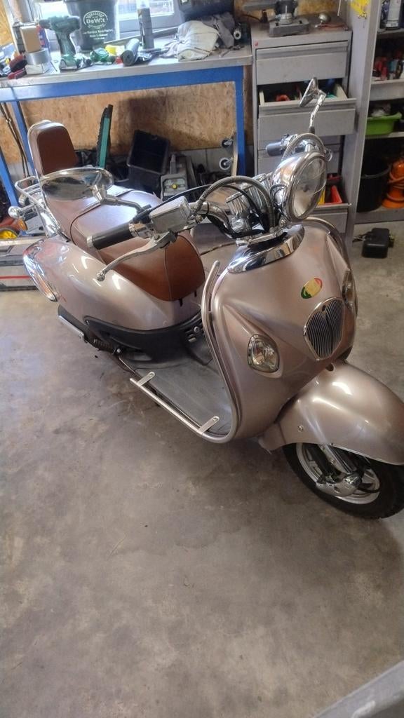Scooter. Ifa met kenteken, Fietsen en Brommers, Ophalen of Verzenden, Gebruikt, Benzine, Overige merken