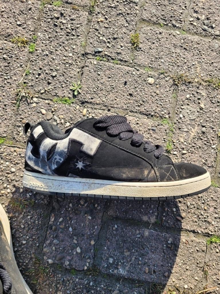 gezocht: Oude skateschoenen, Verzenden, Gedragen, Zwart, Sneakers of Gympen