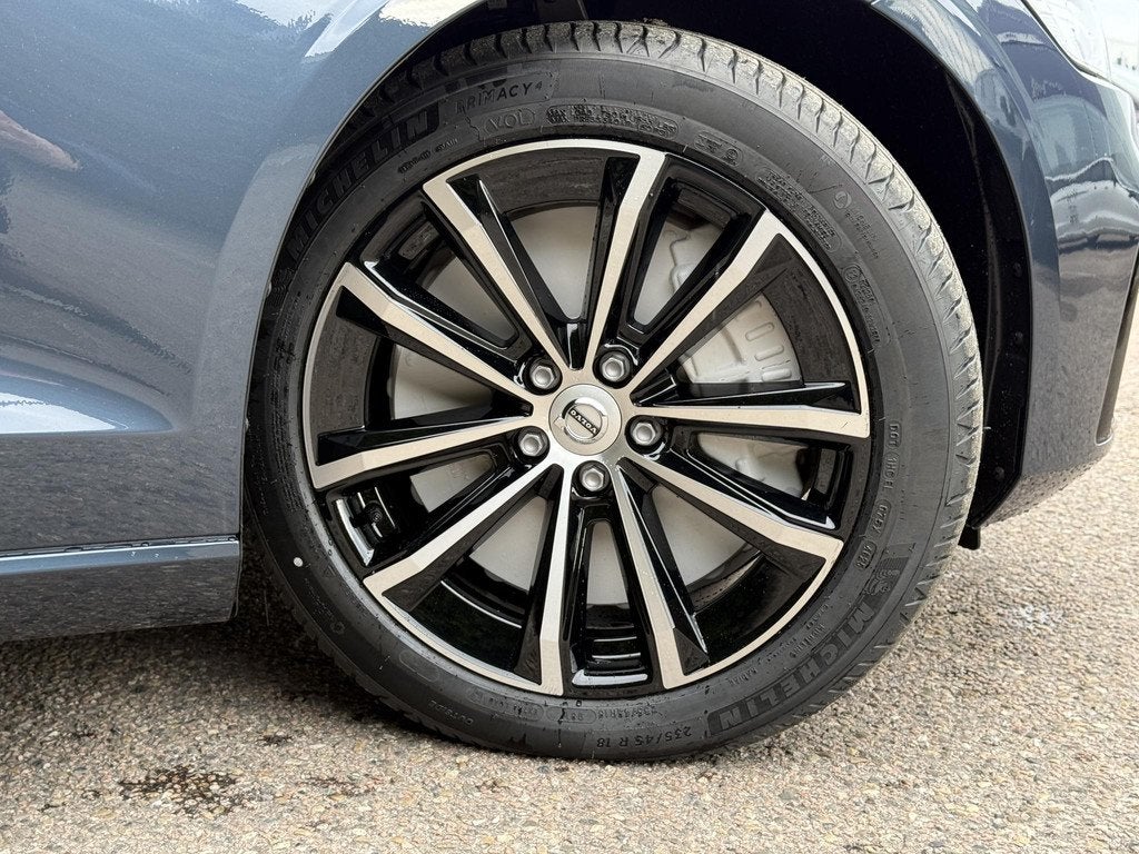 Volvo V60 T8 Plug-in hybrid AWD Plus Dark | Blis | Keyless |, Auto's, Volvo, Automaat, 4 cilinders, Blauw, 180 min