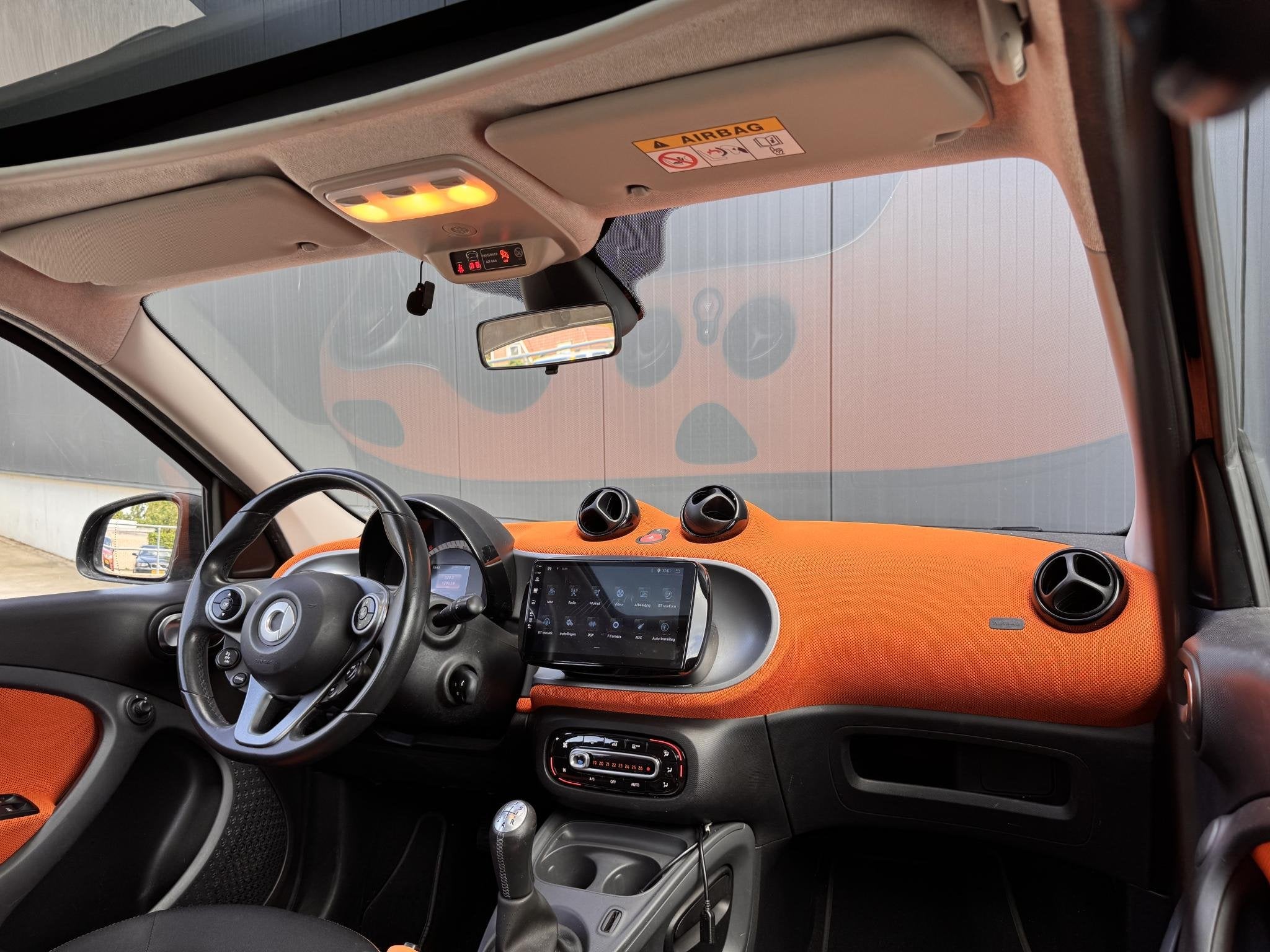 smart forfour 1.0 Passion / Carplay / Panoramadak / Parkeers, Auto's, Gebruikt, 4 stoelen, Origineel Nederlands, Handgeschakeld