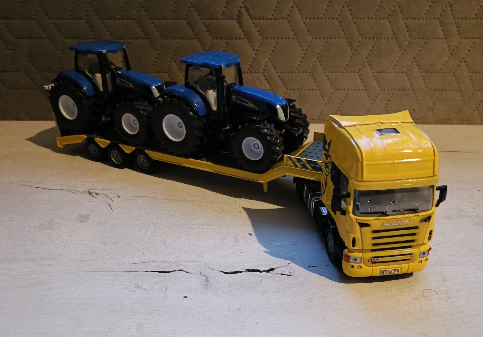 Diverse siku model vrachtwagens, Hobby en Vrije tijd, Modelauto's | 1:50, Ophalen of Verzenden, Zo goed als nieuw, Bus of Vrachtwagen