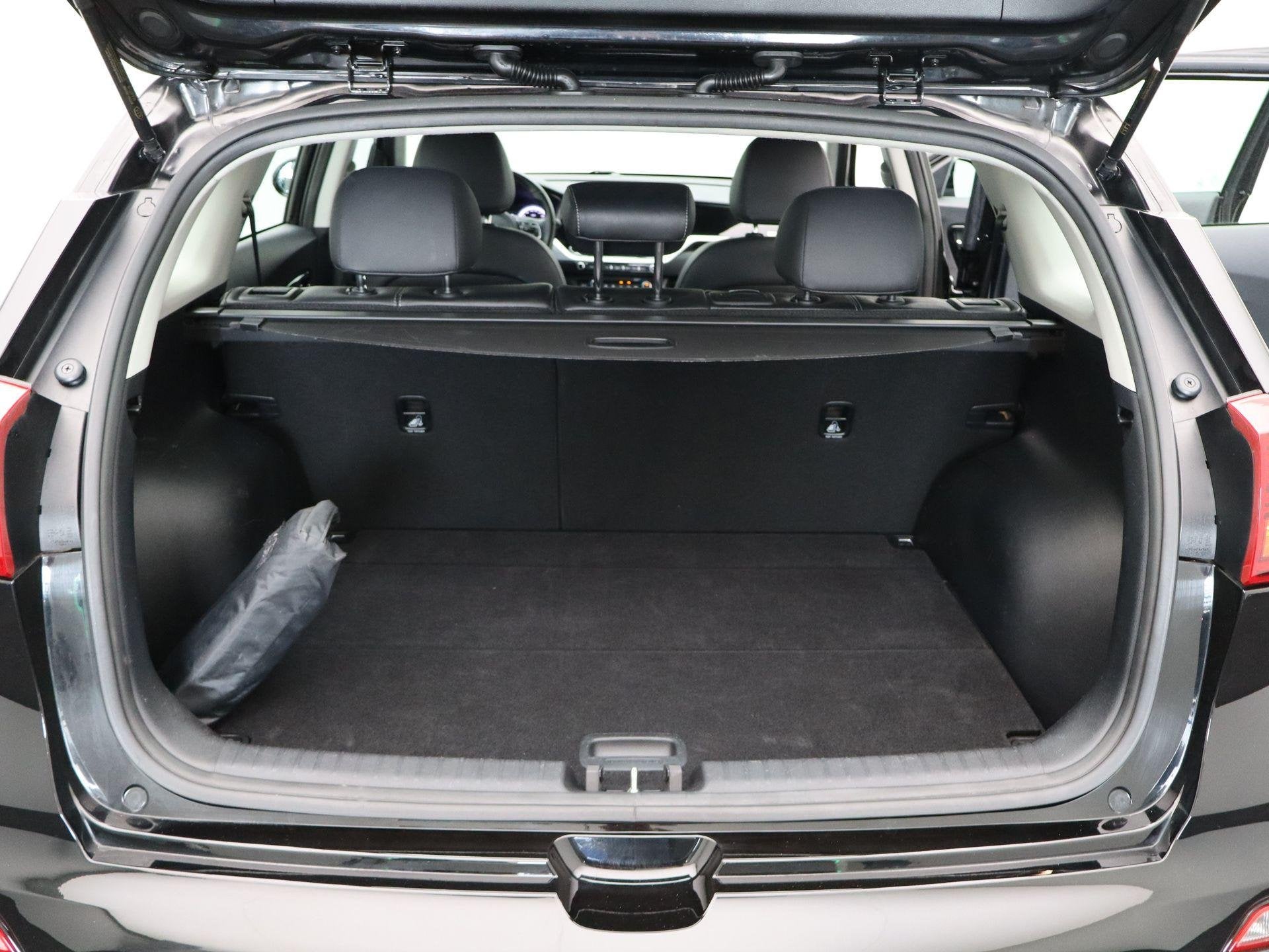 Foto 29 van Kia Niro 1.6 GDi Hybrid DynamicLine | Clima | Navi | Camera