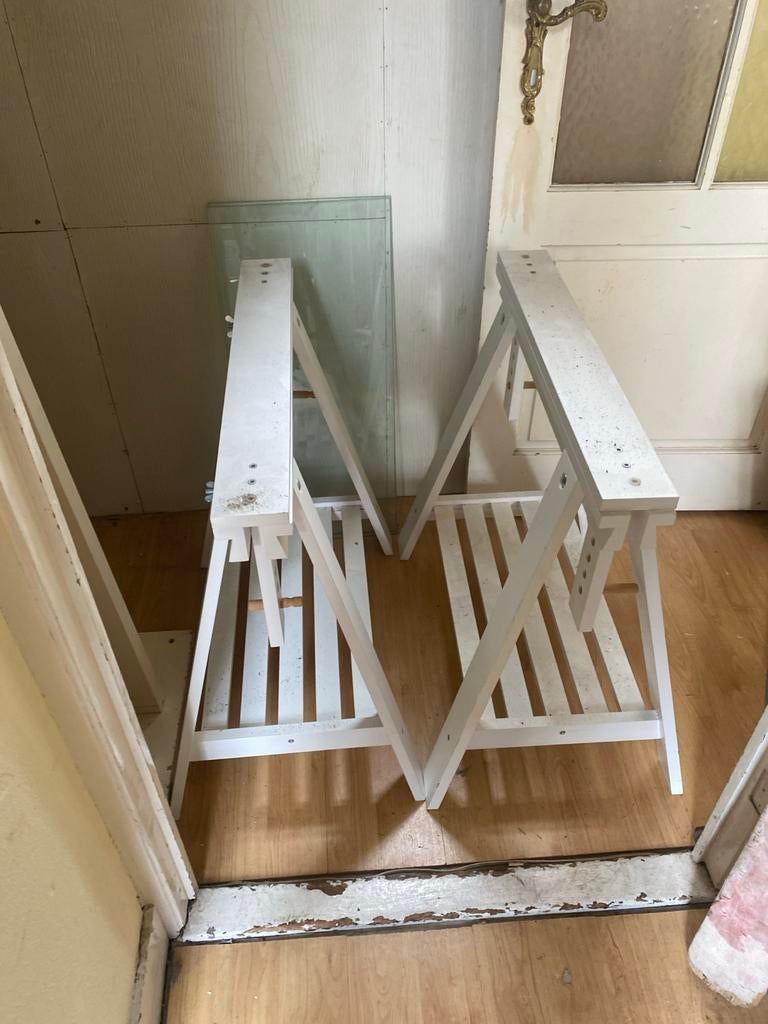 2 IKEA schragen voor bureau - wit, verstelbaar, Ophalen, Gebruikt, Hout, In hoogte verstelbaar