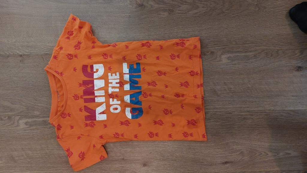 T shirt voor koningsdag of voetbal maat 122, Kinderen en Baby's, Kinderkleding | Maat 122, Ophalen of Verzenden, Zo goed als nieuw