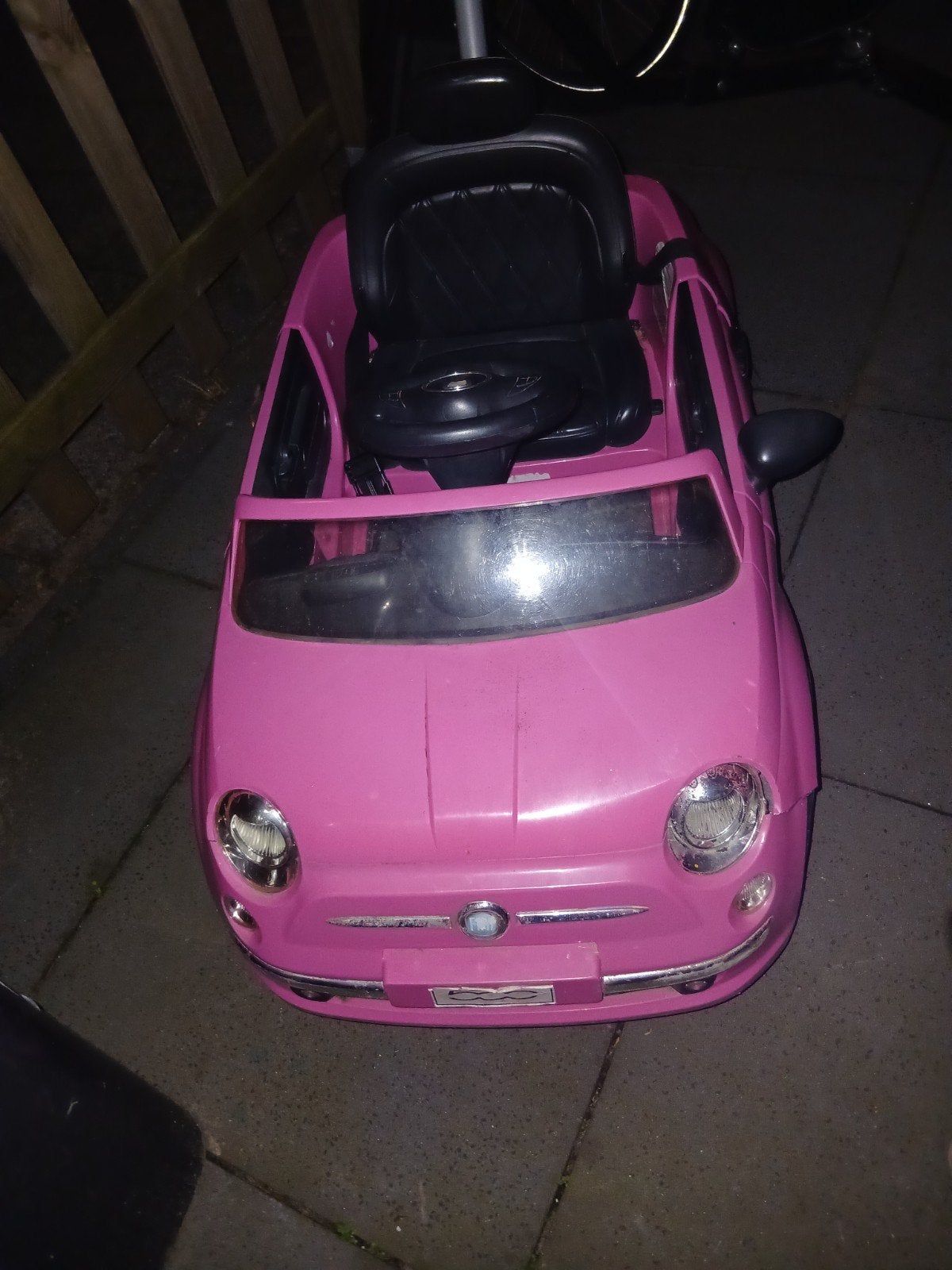 Roze Fiat 500 kinderauto met duwstang, Ophalen, Gebruikt, Loopvoertuig