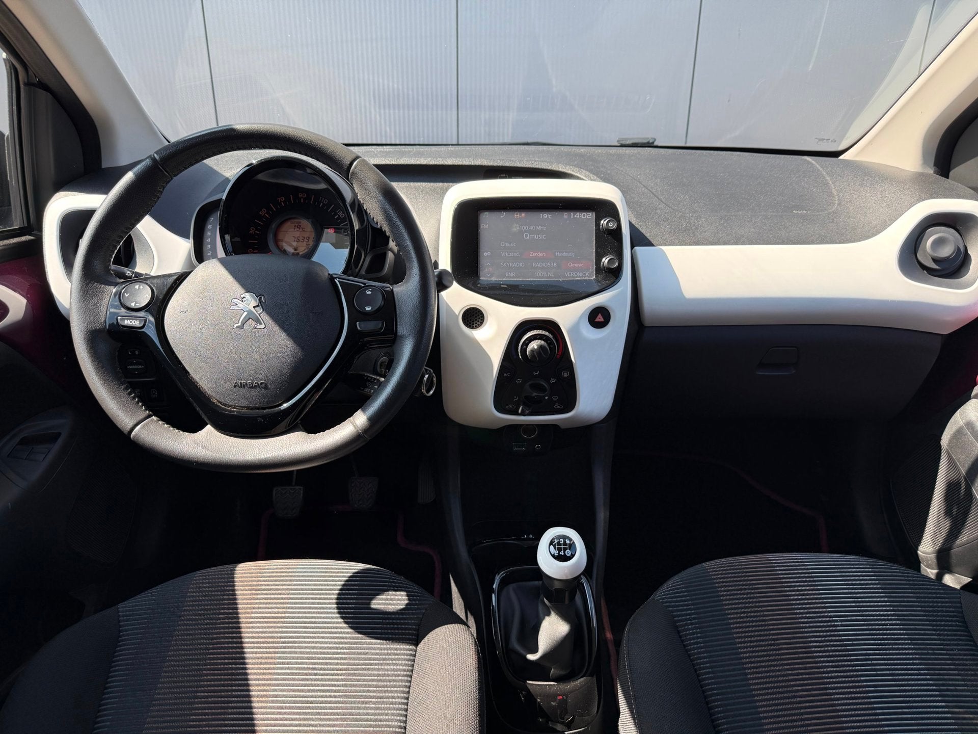 Peugeot 108 1.0 e-VTi Allure TOP! | Airco | Bluetooth | Lich, Auto's, Voorwielaandrijving, Euro 5, Stof, Gebruikt