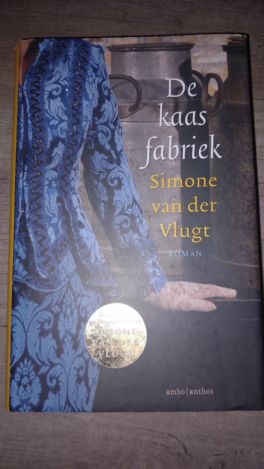 Simone van der Vlugt - De kaasfabriek, Boeken, Ophalen of Verzenden, Zo goed als nieuw, Simone van der Vlugt