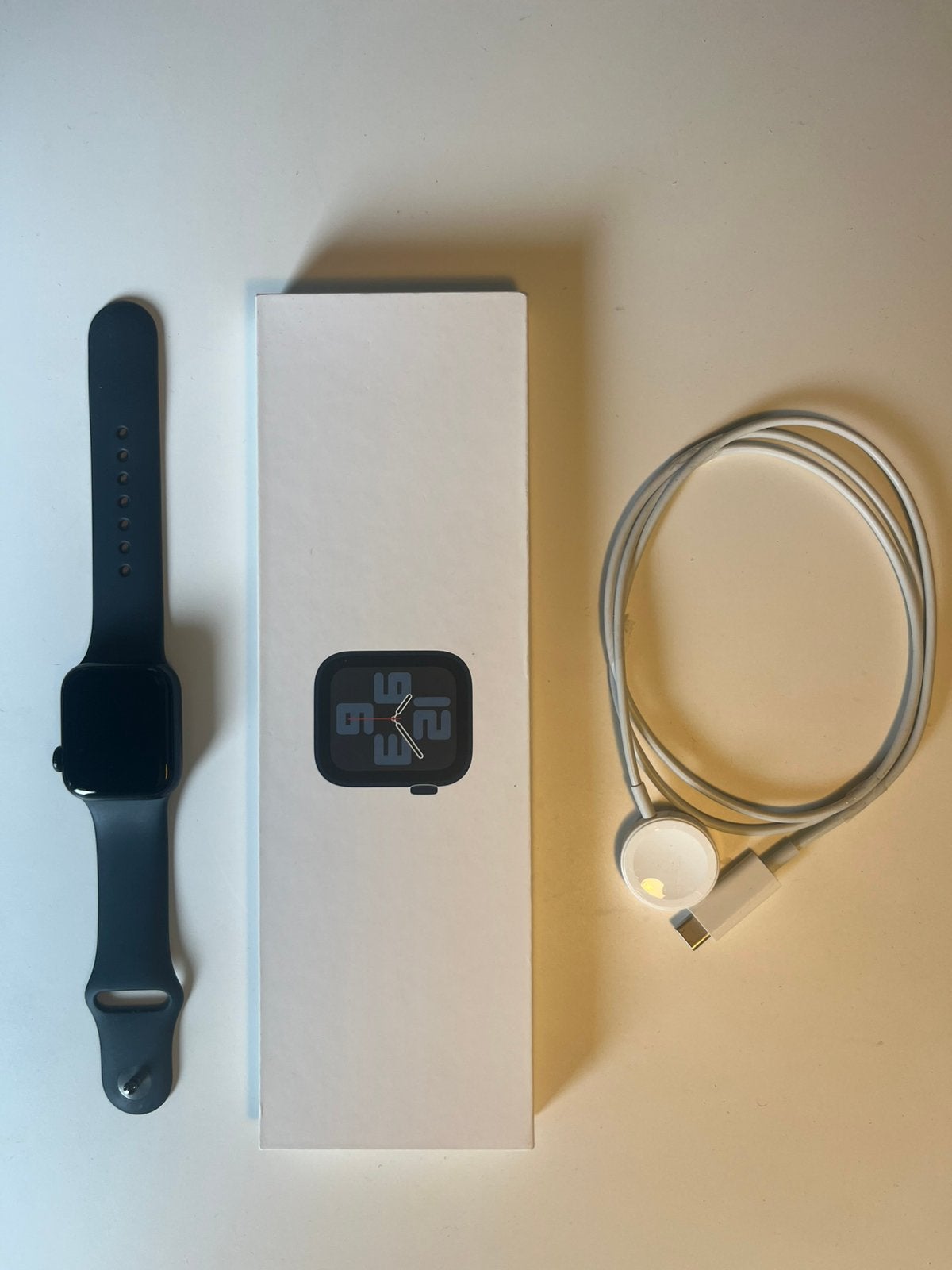 Apple Watch SE 2e generatie, uitstekende staat, batterij 95%, Ophalen, Zwart, IOS, Zo goed als nieuw