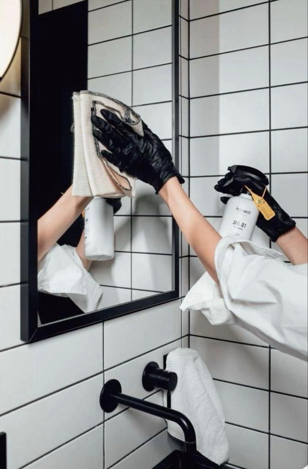 Schoonmaker / schoonmaak hulp voor bedrijven, Ophalen, Schoonmaakmiddel