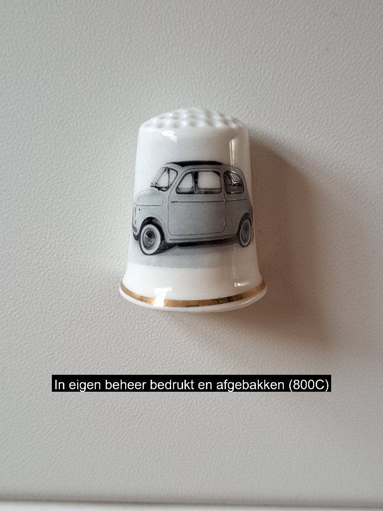 Fiat 500 1956 Koelkastmagneet Porselein Zwart Goud, Ophalen of Verzenden, Nieuw