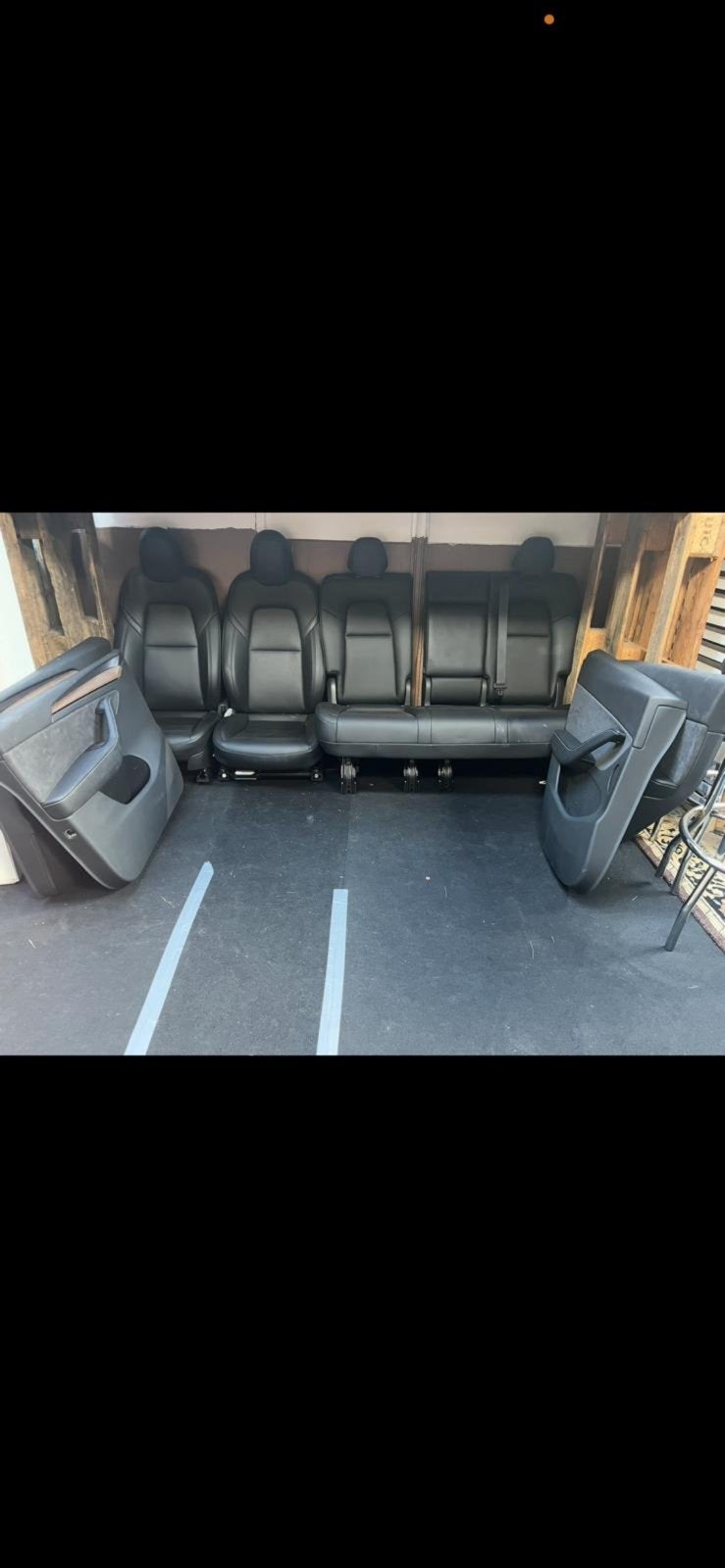Tesla Model Y compleet zwart interieur + deurpanelen, Auto-onderdelen, Ophalen of Verzenden