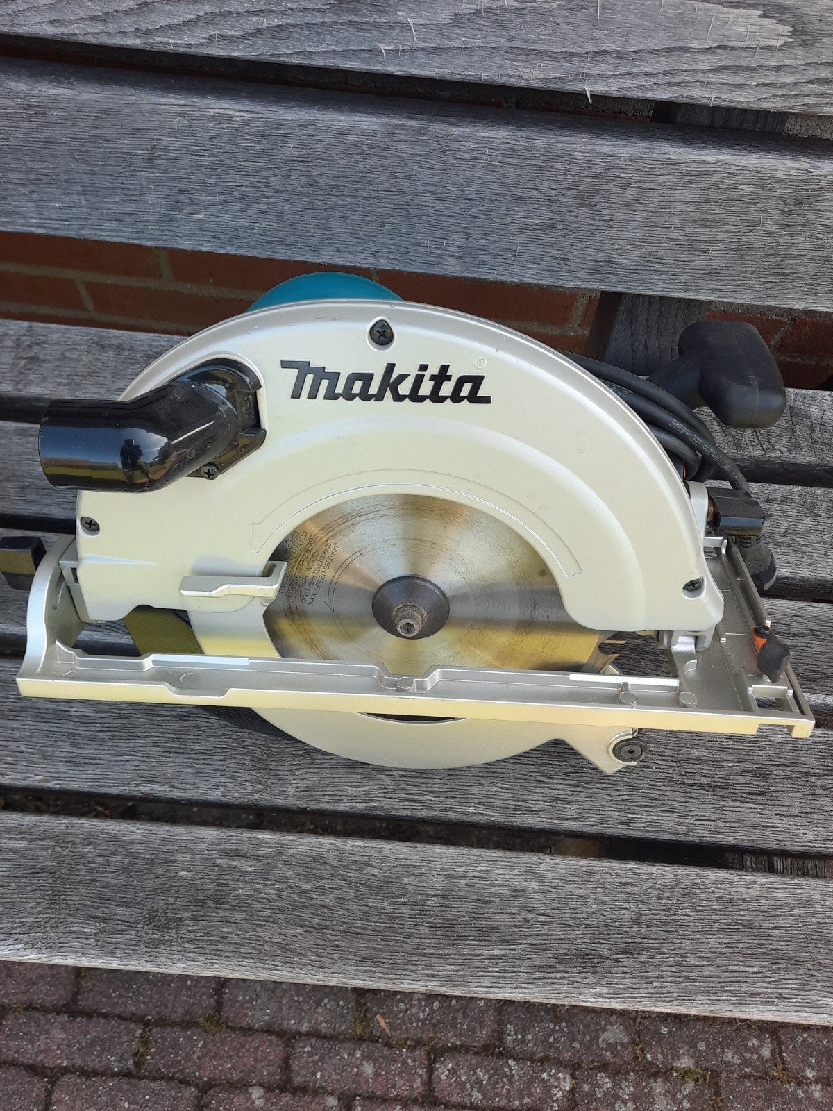 Makita 5903R Cirkelzaag - 235mm:handcirkelzaag'afkortzaag, Cirkelzaag, Ophalen of Verzenden, Zo goed als nieuw, 30 tot 70 mm