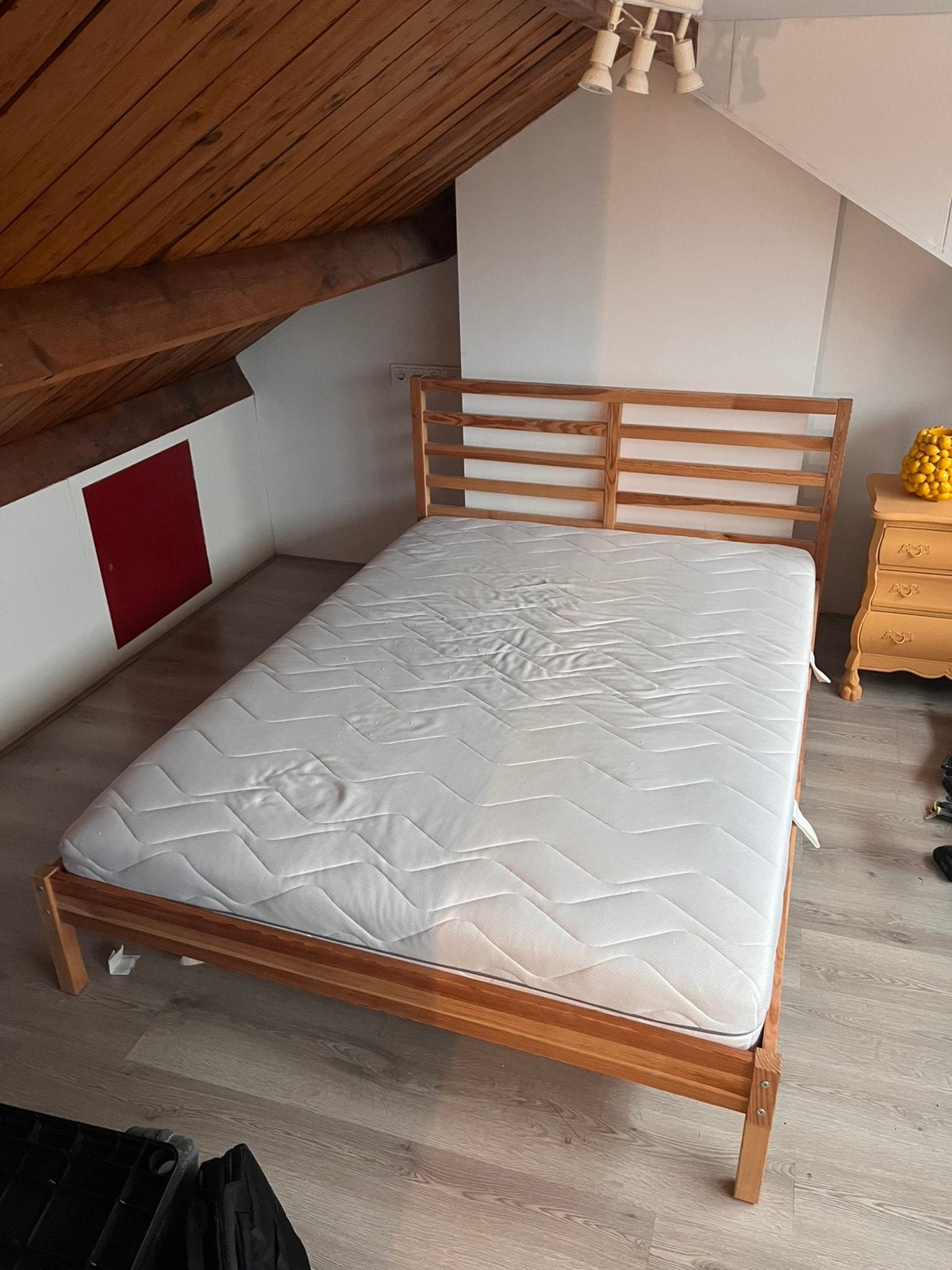 Bed 140x200, Ophalen, Wit, Tweepersoons, 140 cm
