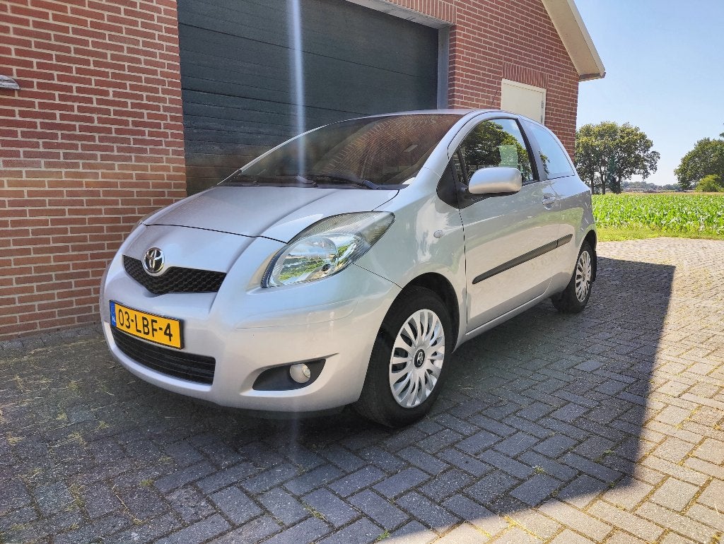 Yaris | Als nieuw| Automaat | Dealer onderhouden | Nw. APK, Auto's, Toyota, Particulier, Yaris, ABS, Airbags, Airconditioning
