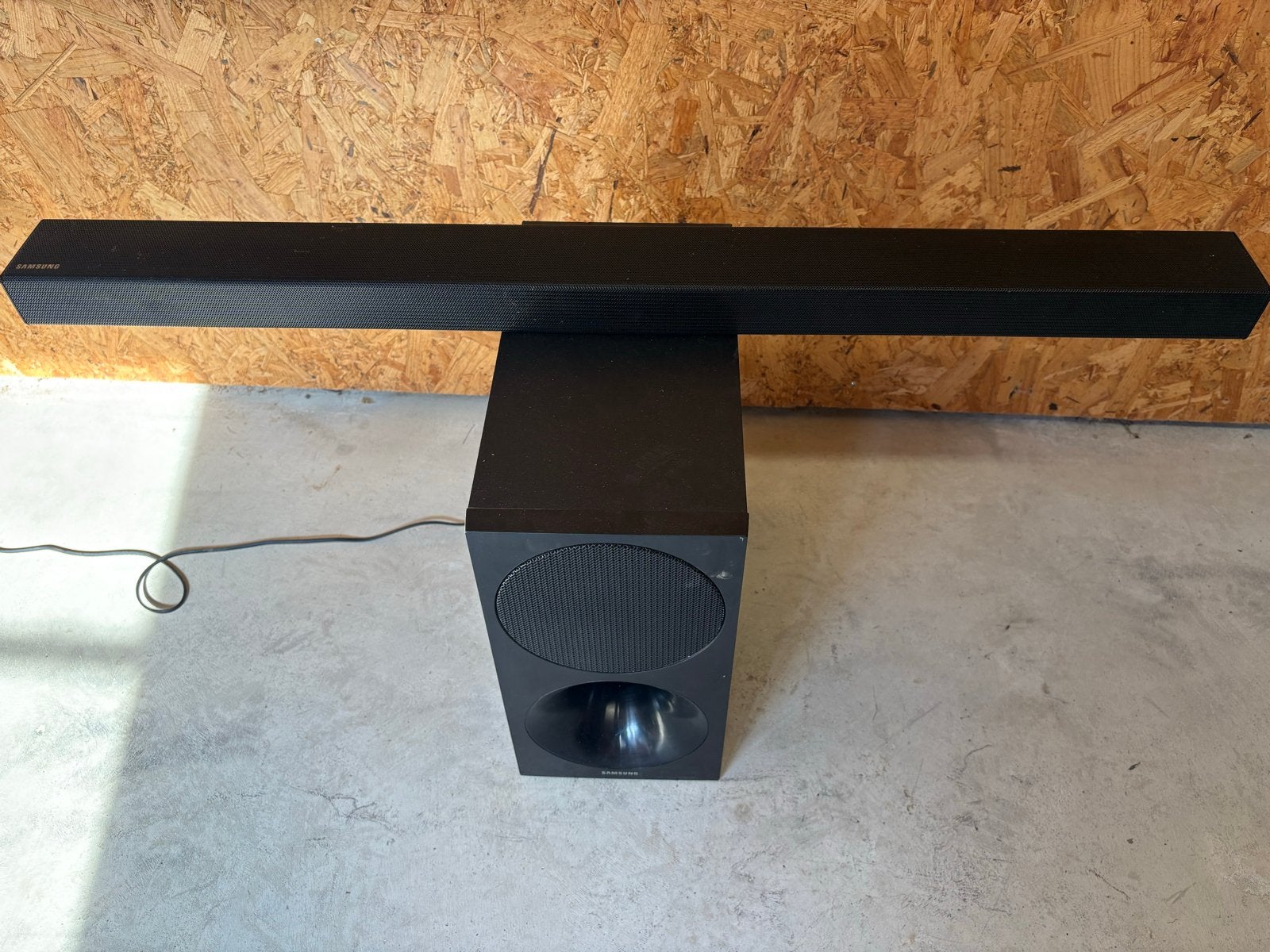 Samsung Soundbar HW-M550 met subwoofer, Ophalen, Met externe subwoofer, Gebruikt