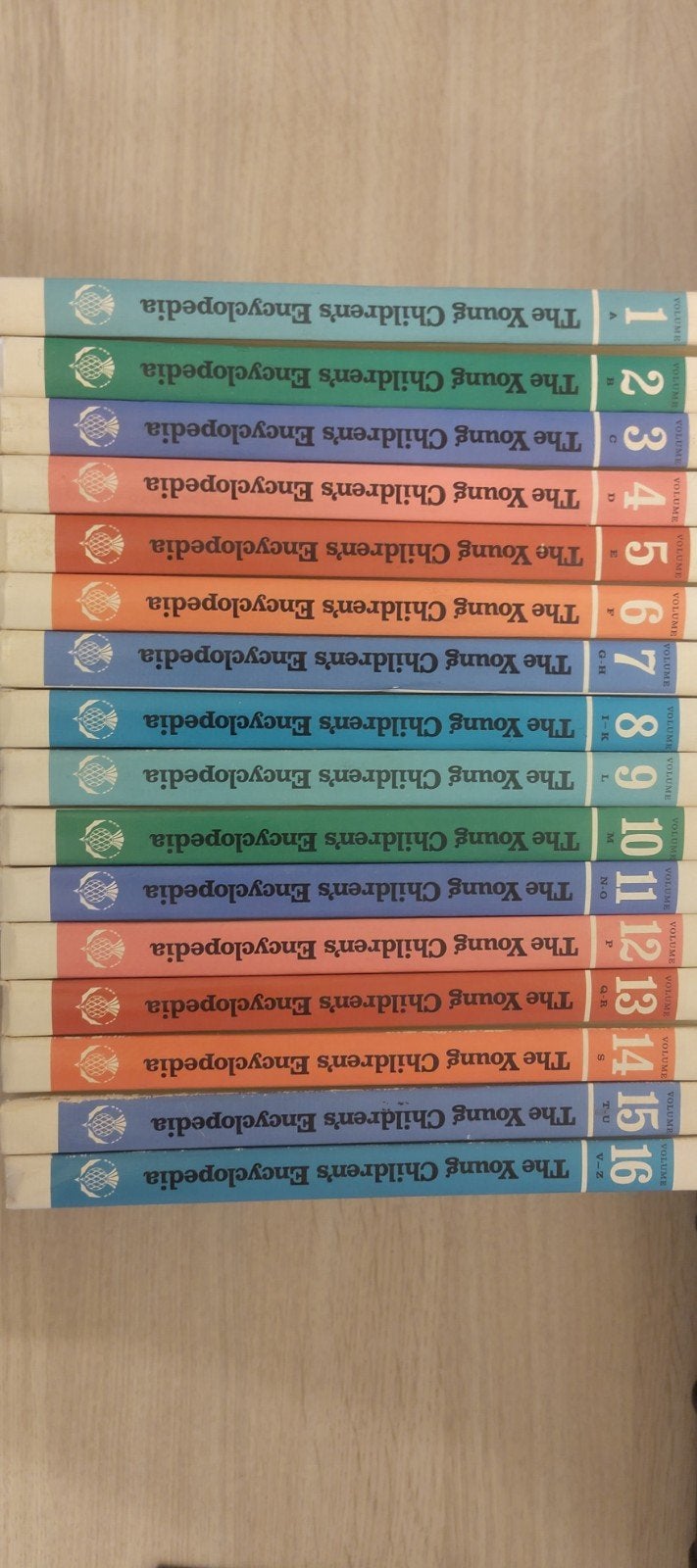 The Young Children's Encyclopedia - Complete Set, Boeken, Complete serie, Britannica, Ophalen of Verzenden, Zo goed als nieuw