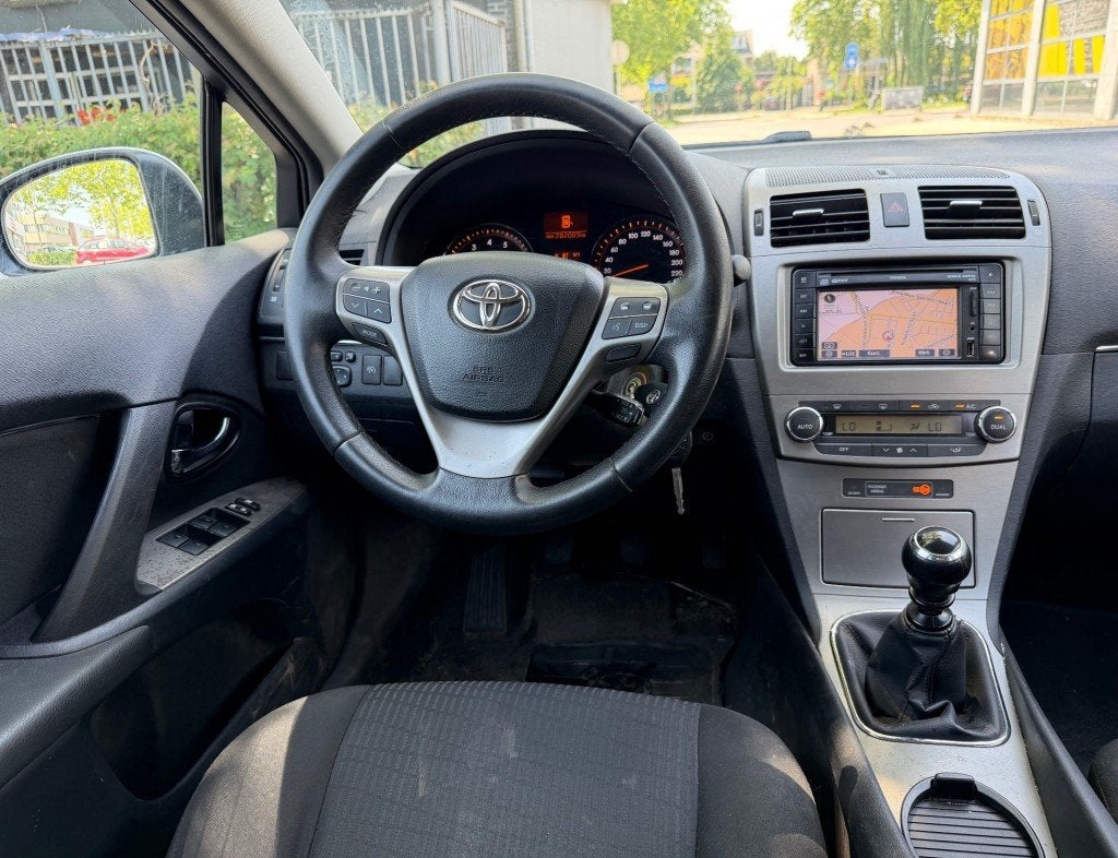 Toyota AVENSIS 1.8 VVTi Business CAMERA NAVI RIJDT GOED, Auto's, Toyota, Euro 5, 15 km/l, Parkeersensor, 4 cilinders