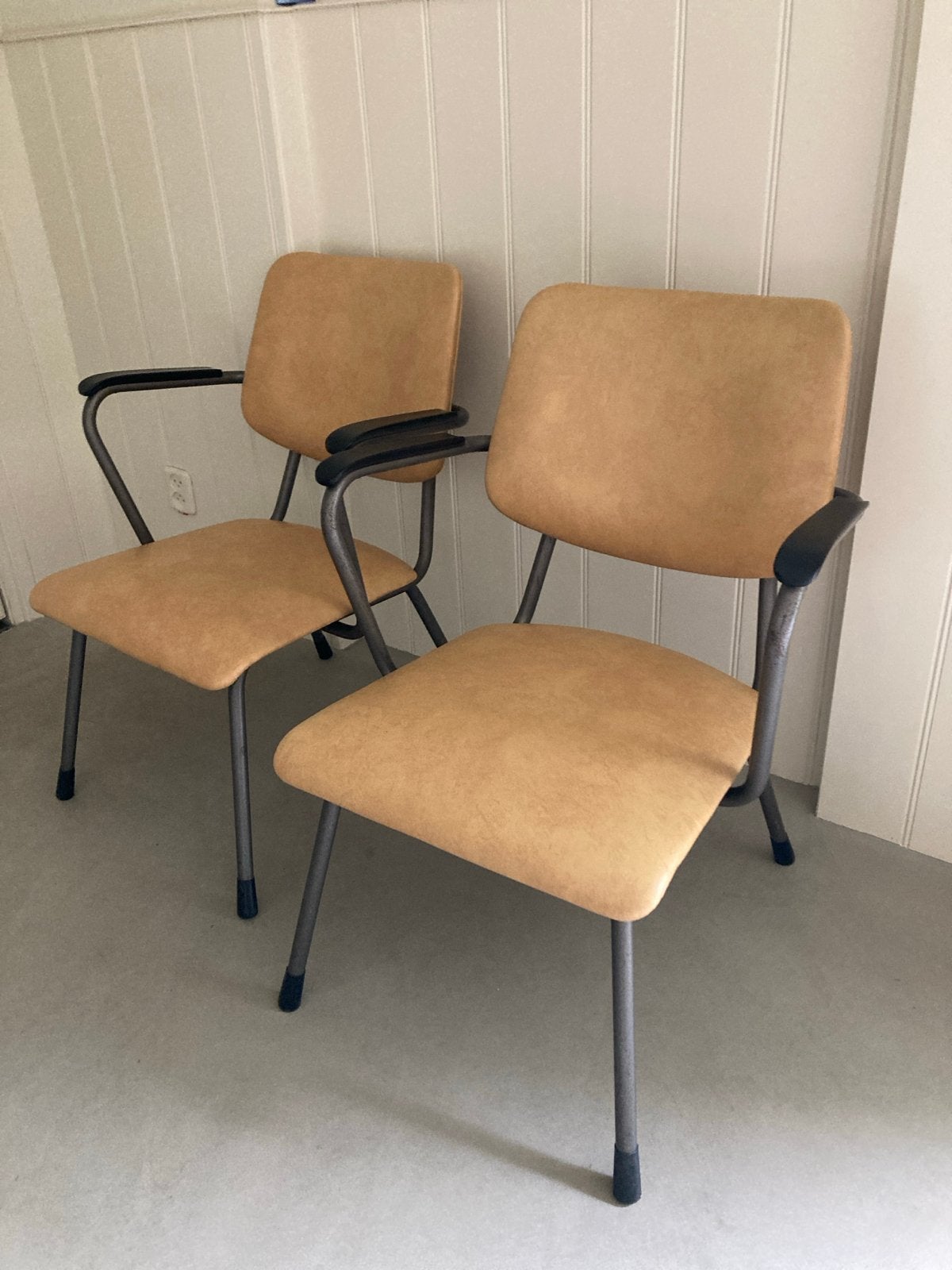 2 retro skai leren stoeltjes/ Gispen, Ophalen, Gebruikt, Twee, Zwart