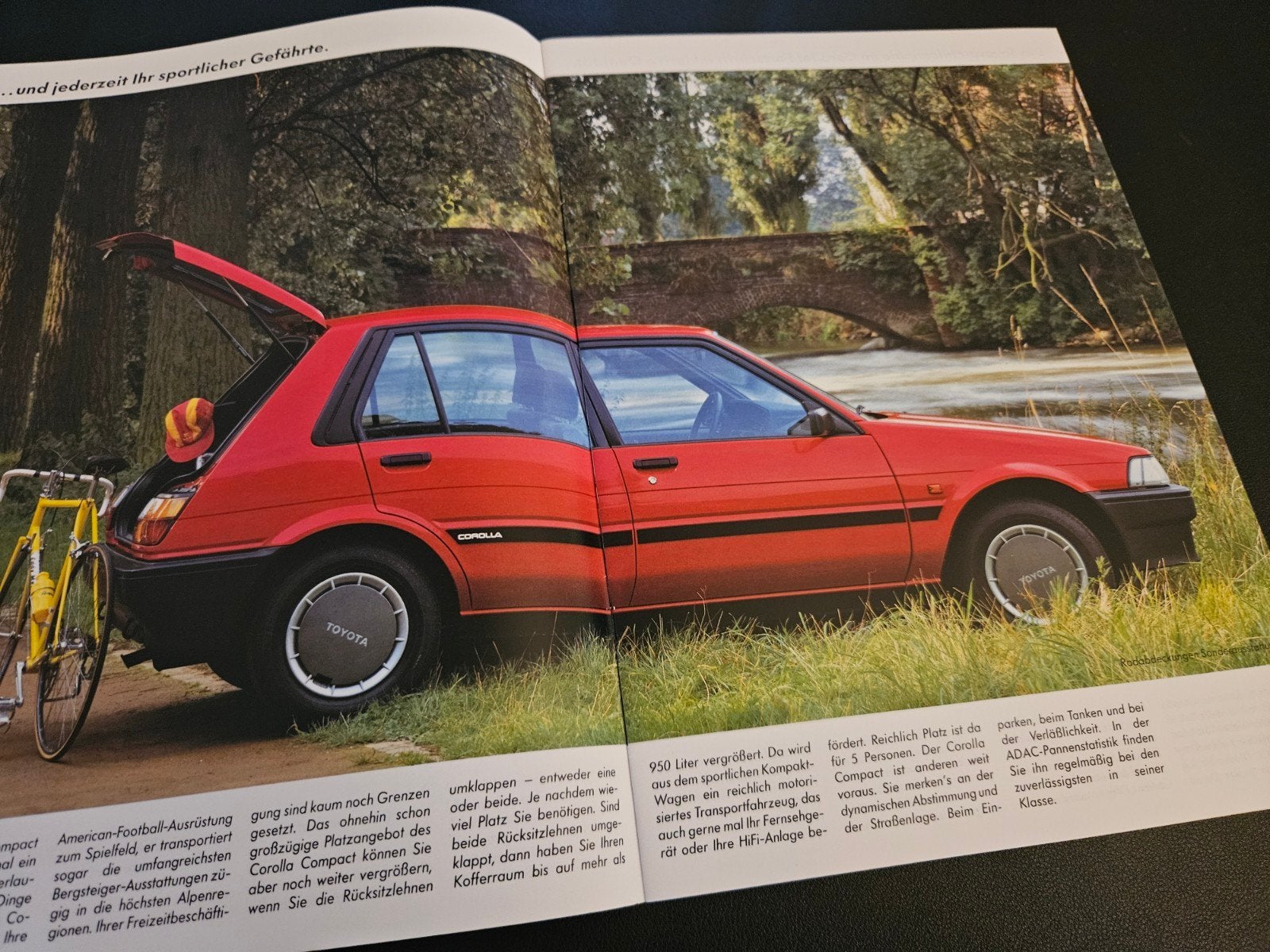 Brochure Toyota Corolla 1985, Ophalen of Verzenden, Zo goed als nieuw, Toyota