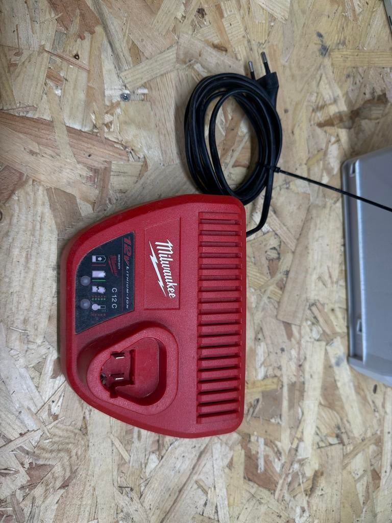 Milwaukee M12 Lader C12 C - Oplader voor 12V accu's, Ophalen, Gebruikt, Overige typen