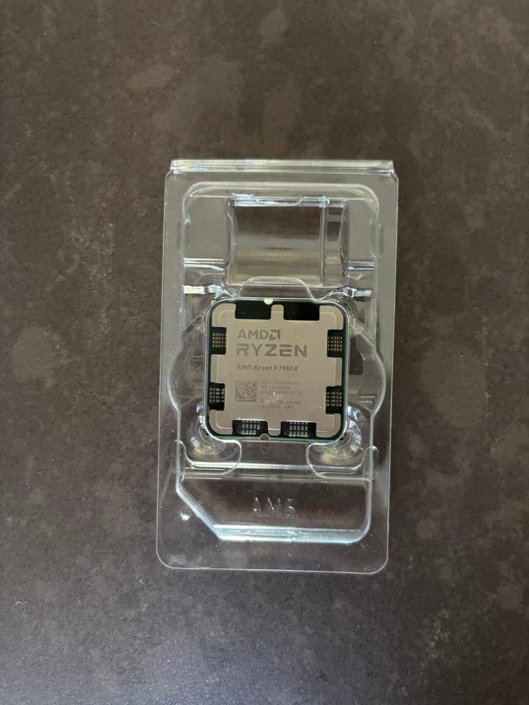 Ryzen 9 7950X AM5 Processor met Factuur, Computers en Software, Processors, Ophalen of Verzenden, Zo goed als nieuw, 16-core, 4 Ghz of meer