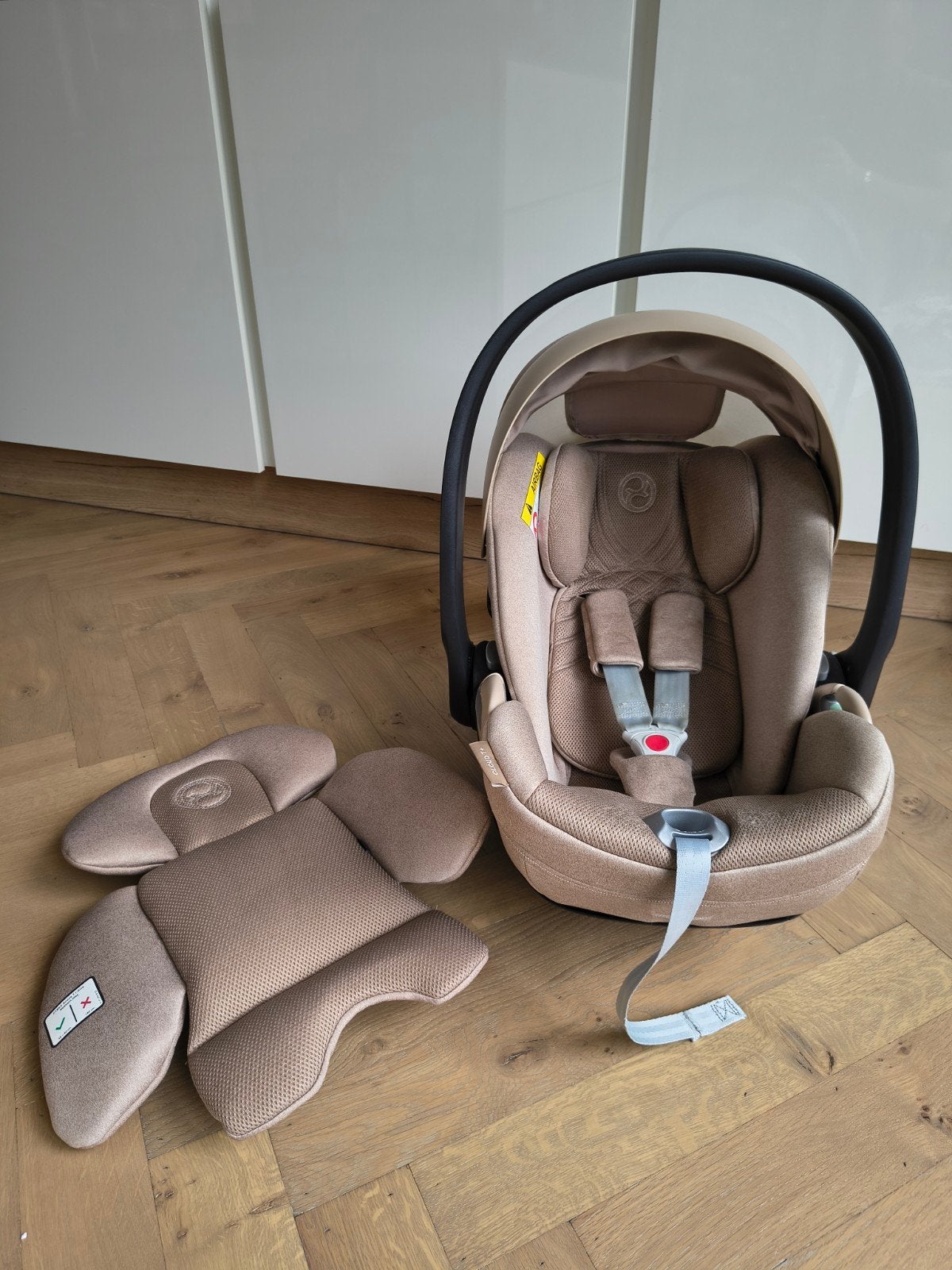Cybex Cloud T Plus Cozy Beige, Kinderen en Baby's, Overige merken, Verstelbare rugleuning, Ophalen of Verzenden, Zo goed als nieuw