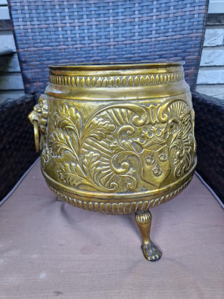 Antieke Koperen Pot met Leeuwenkoppen en Wapenschild, Antiek en Kunst, Antiek | Koper en Brons, Ophalen, Koper