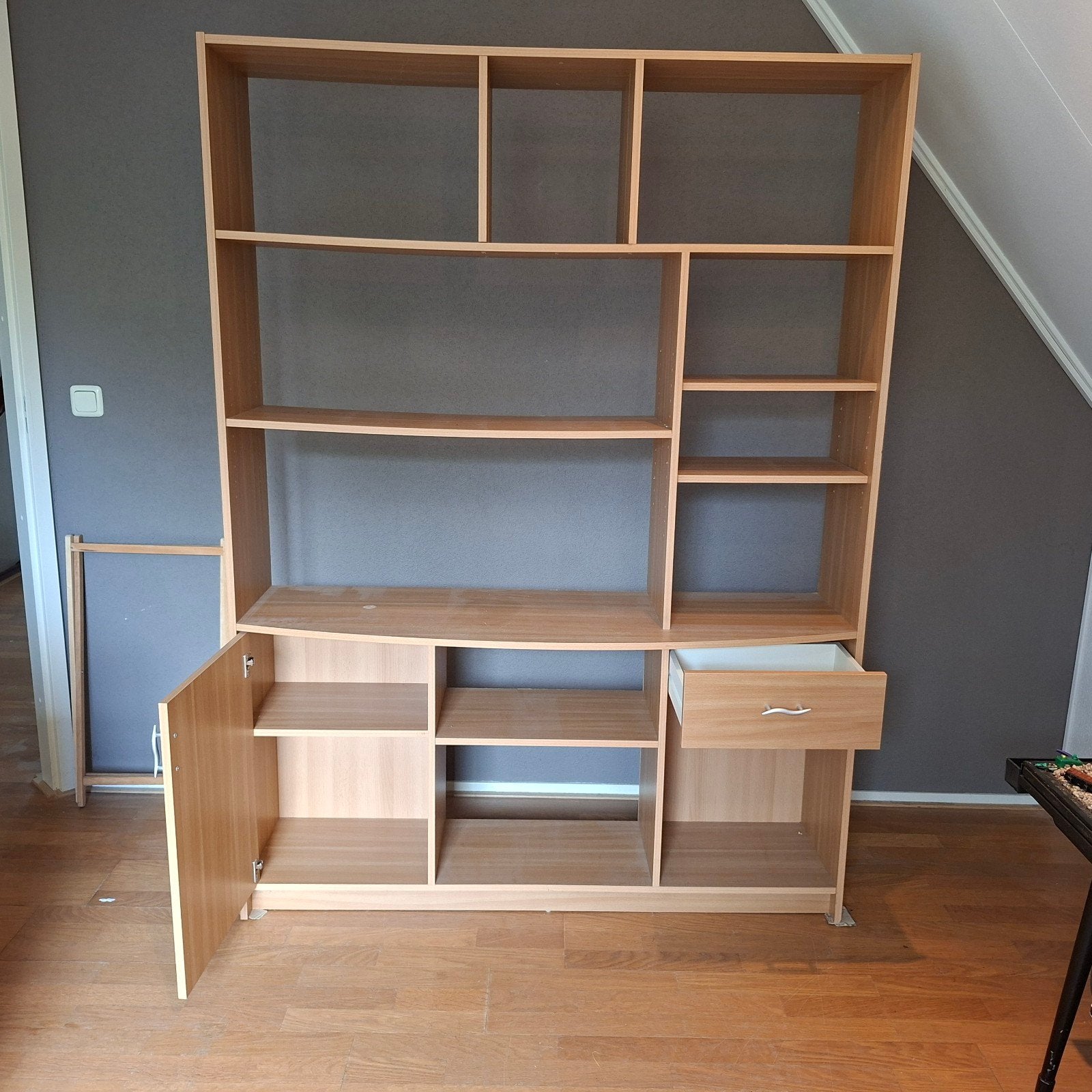 Ruime houten kast met planken, lade en deuren, Ophalen