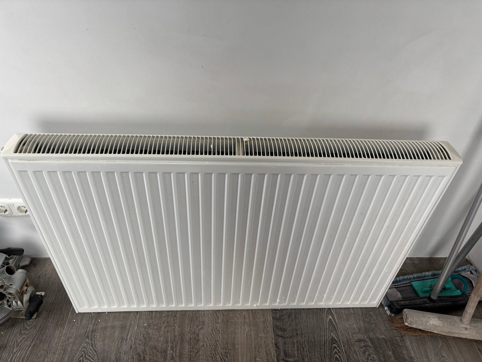 Witte radiator, gebruikt, in goede staat, Doe-het-zelf en Verbouw, Ophalen, 30 tot 80 cm, Gebruikt, Radiator