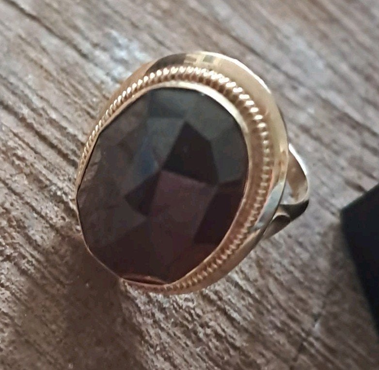 14K Gouden Vintage Granaat Ring, Gebruikt, Ophalen of Verzenden, 17 tot 18, Met edelsteen