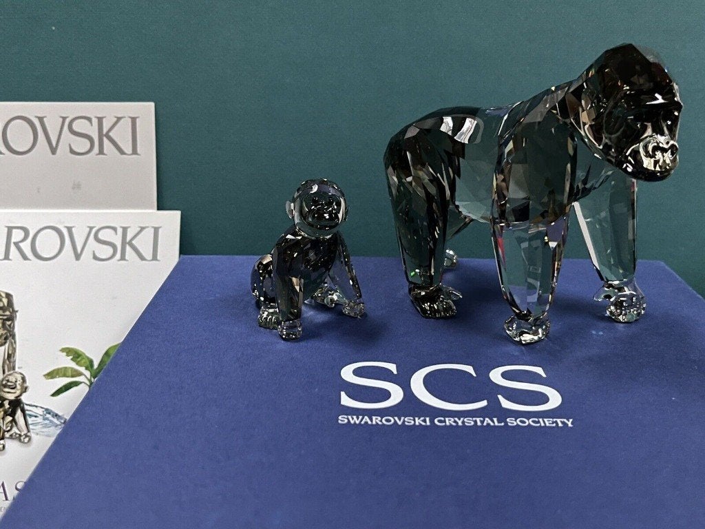Swarovski Gorilla's incl.doos & certificaat, Verzamelen, Ophalen of Verzenden, Nieuw, Figuurtje