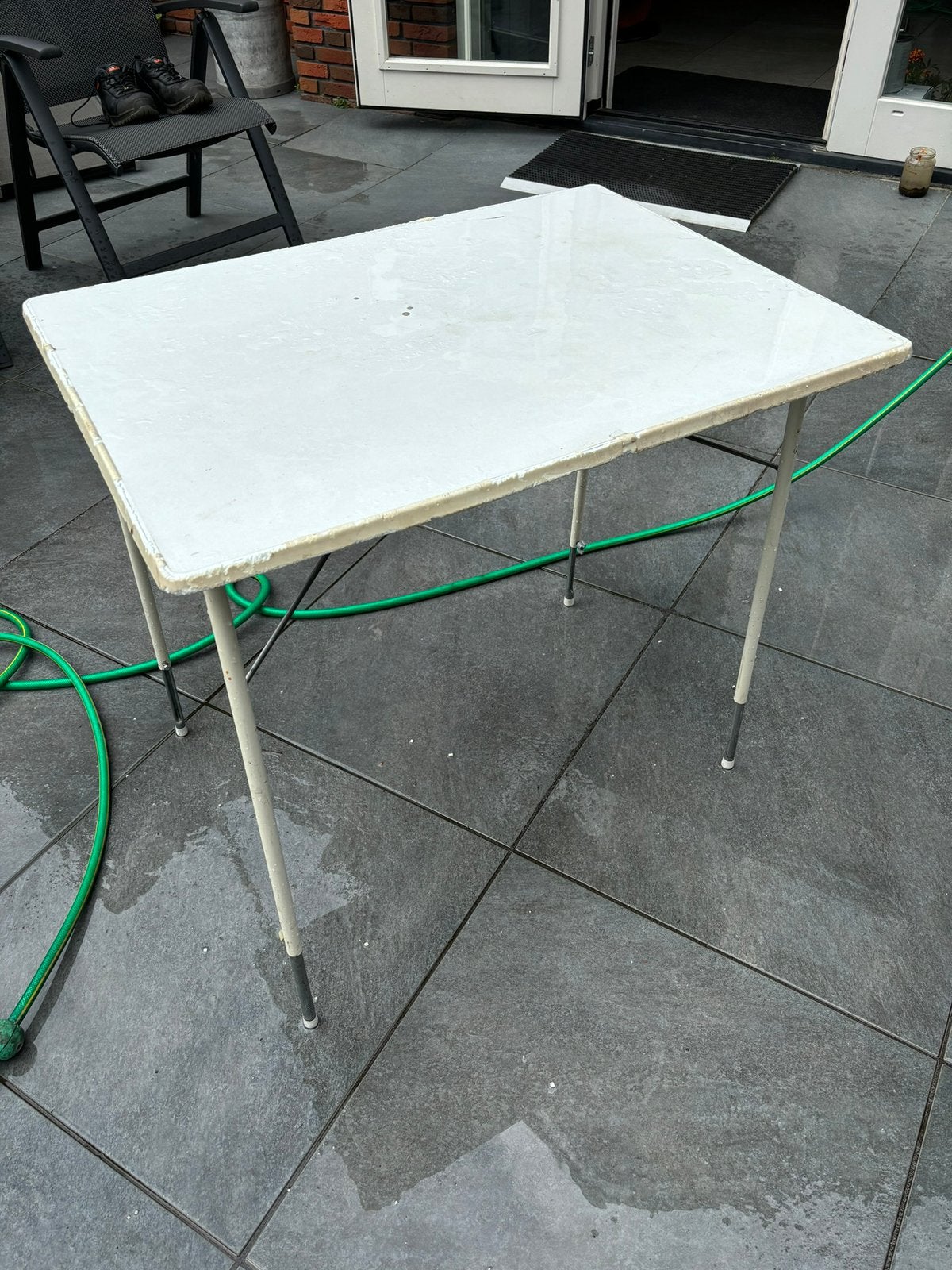 Oude campingtafel functioneel maar niet mooi, Ophalen of Verzenden, Zo goed als nieuw, Campingtafel