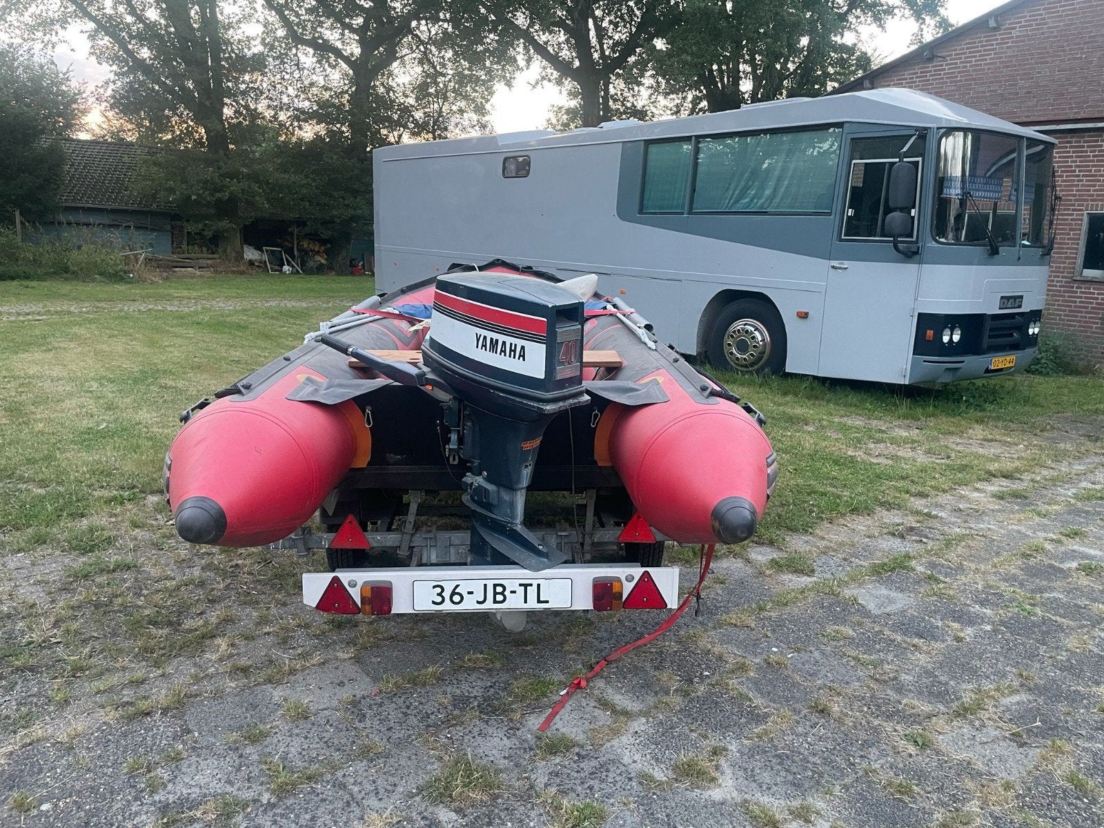 Quicksilver rubberboot met Yamaha buitenboordmotor, Ophalen, Buitenboordmotor, Peddels, Quicksilver