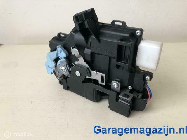 Deurslot mechaniek linksvoor VW Caddy 9-polig 3D1837015AD, Gebruikt, Volkswagen, Ophalen of Verzenden, Volkswagen
