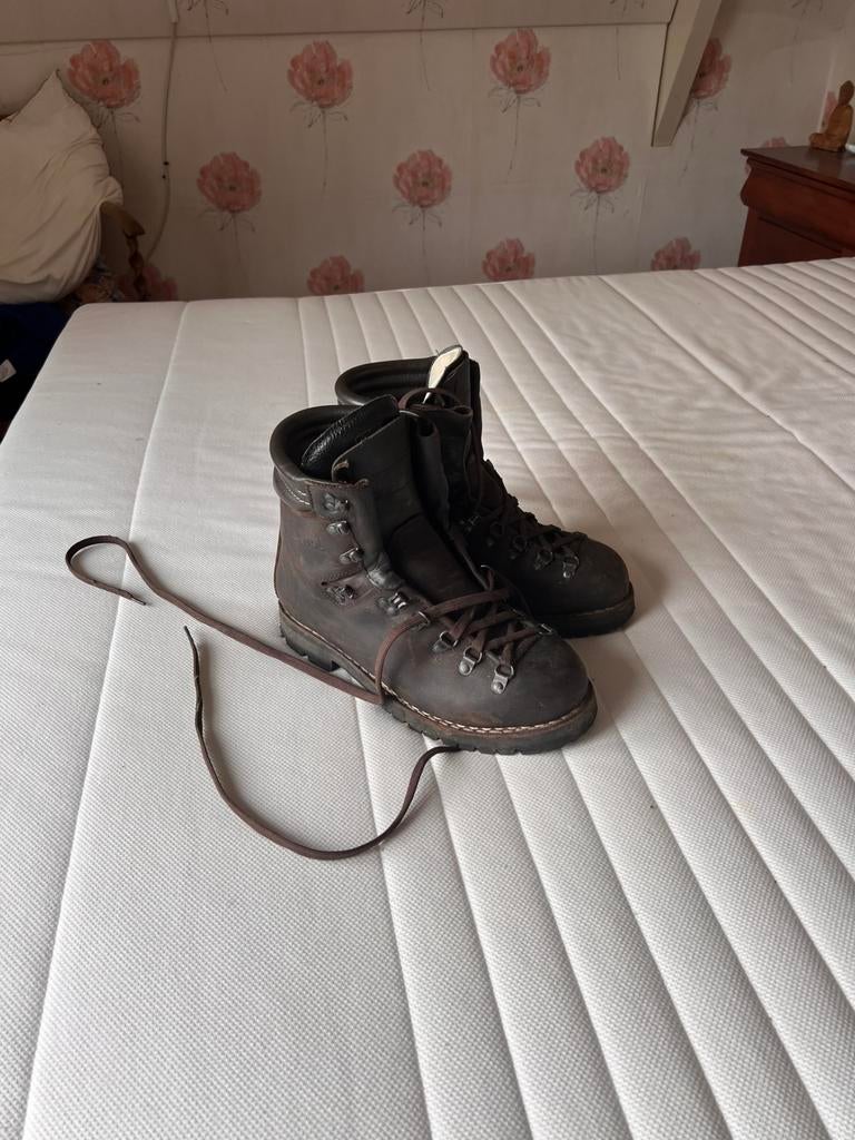 Meindl Perfect Maat 43 / 9 (nieuw € 450 ), Sport en Fitness, Bergsport en Wandelen, Ophalen of Verzenden, Zo goed als nieuw, Schoenen