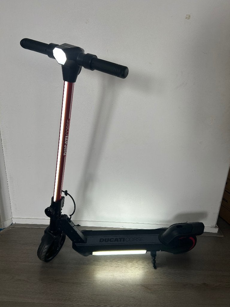 DUCATI Corse Junior Jet - Kid Elektrische Step, Ophalen of Verzenden, Zo goed als nieuw, Elektrische step (E-scooter), Ducati