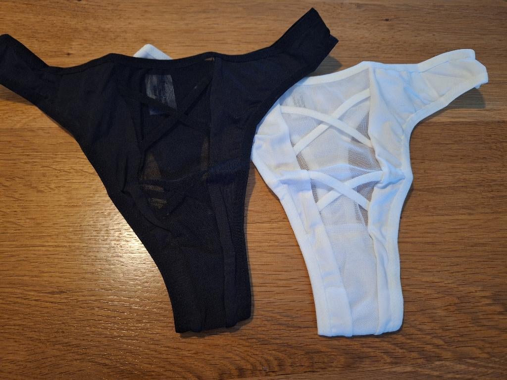 2 dames strings, Verzenden, Zwart, String