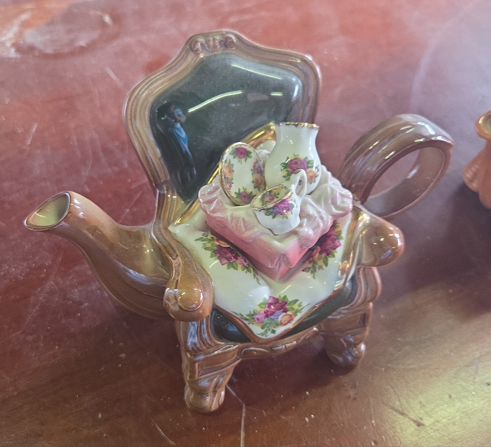 set Royal Albert Old Country Roses Garden Chair theepot, Ophalen