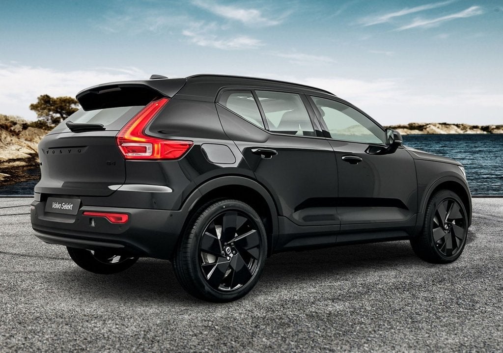 Volvo XC40 B4 Plus Black Edition Lounge 360 camera, Automaat, Zwart, Nieuw, SUV of Terreinwagen