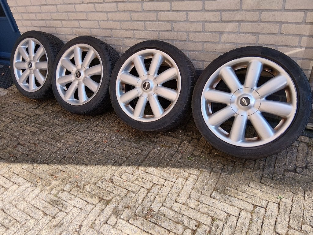 MINI Crown Spoke R104 winterbanden  205x45xR17 steek 4x100, Auto-onderdelen, Ophalen, Gebruikt, Banden en Velgen, 17 inch